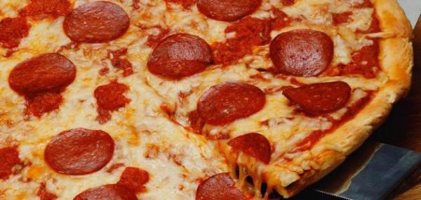 طريقة تحضير البيتزا