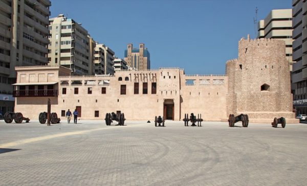 قلعة حصن الشارقة
