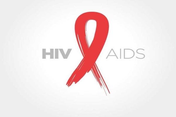 هل يوجد فيروس الايدز في اللعاب ؟