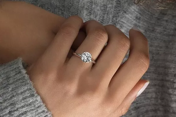 الخاتم الالماس في المنام للمتزوجة